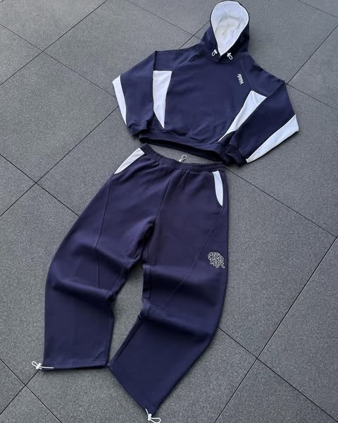 468324376_925273039224829_3270045431344894504_n-1.jpg A Mertra Tracksuit – Navy Blue - Image 1